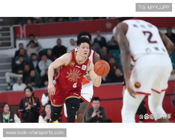 CBA季后赛激战正酣球队拼抢季军赛席位悬念迭起